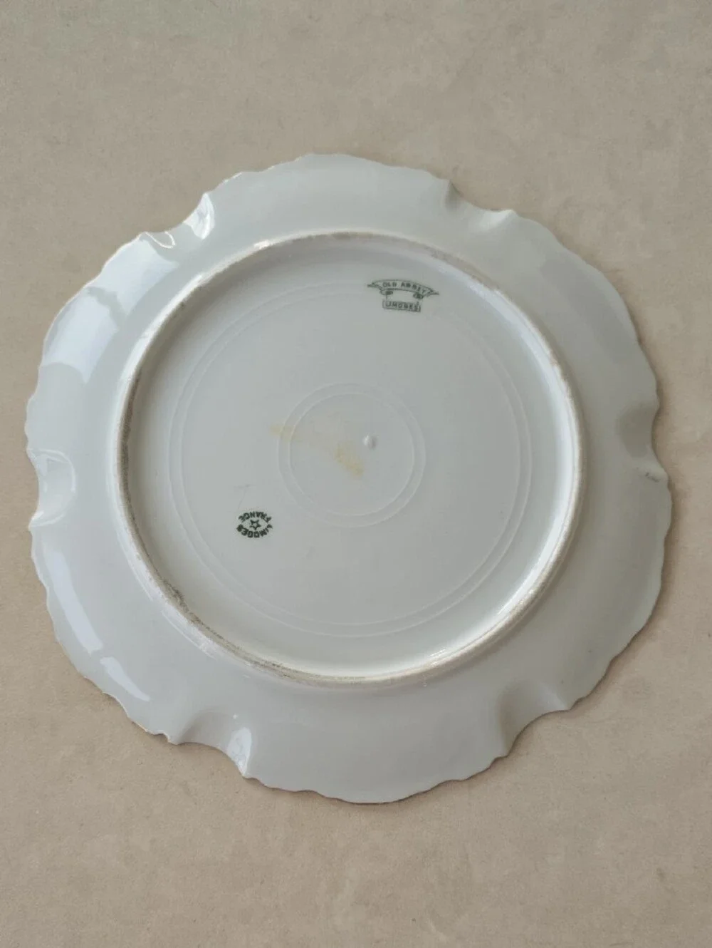 Hand-Painted Floral Gold-Trim Decorative Plate - Green
